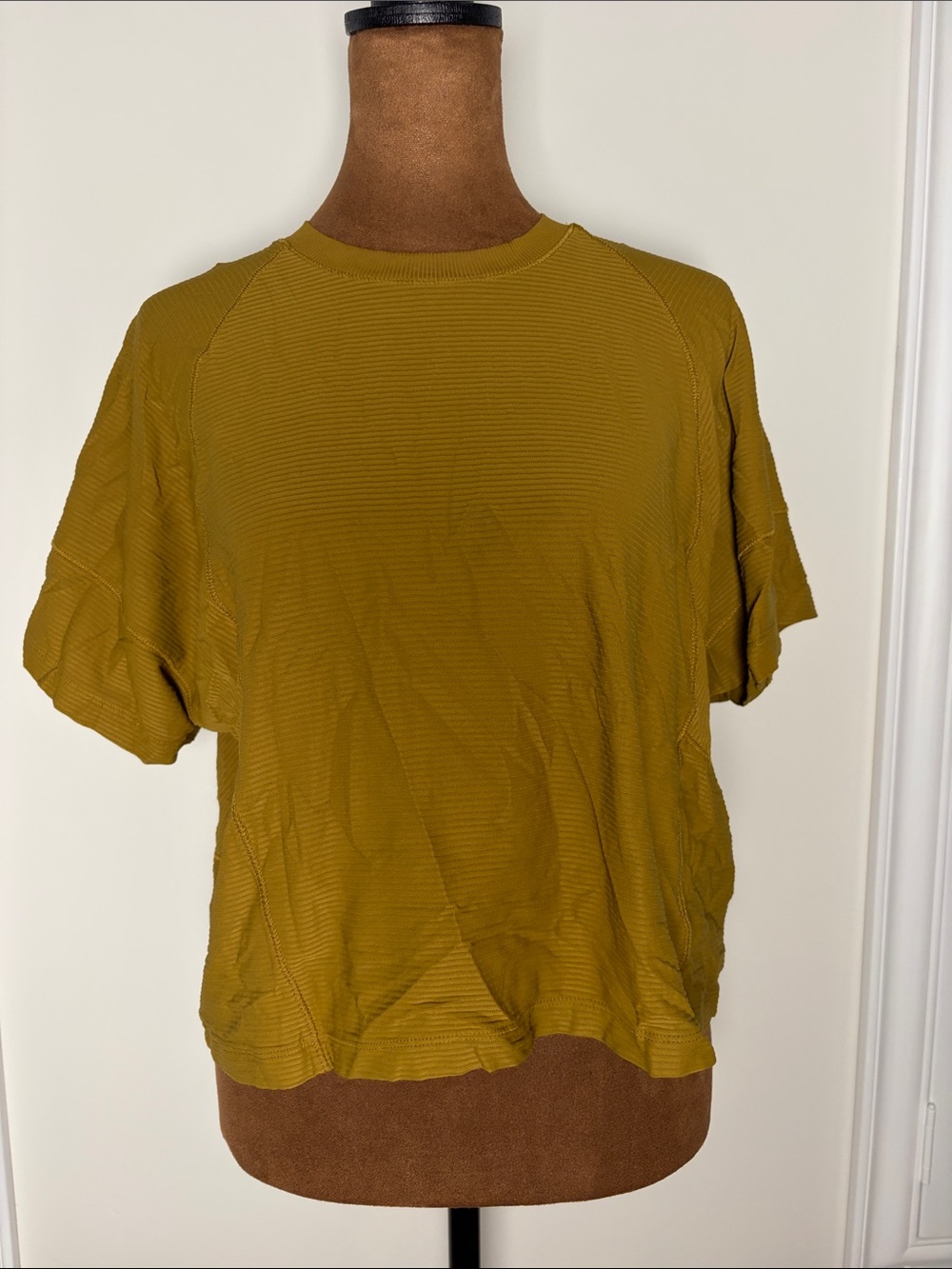 CALIA by Carrie Underwood Mustard Short Sleeve Crewneck Top